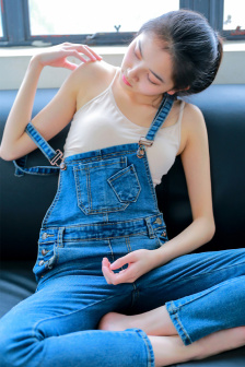 侯龙涛施雅